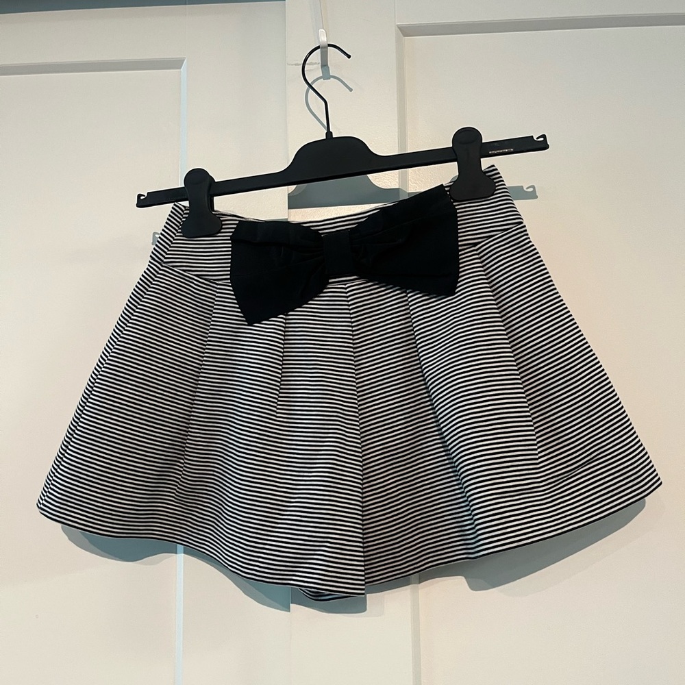 🎀 Red Valentino XS Super Cute Bow Striped Skort 🎀